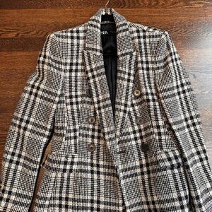 Stylish Black and White Plaid Women's Blazer